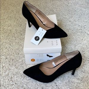 BRAND NEW black heels
